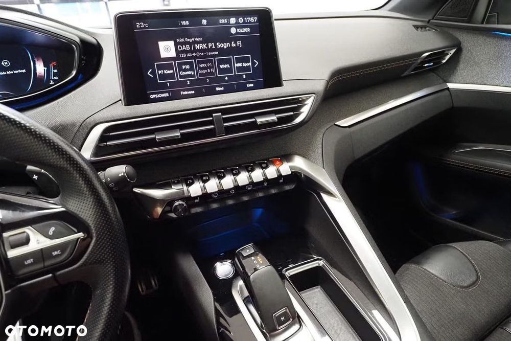 Peugeot 3008 BlueHDi 130 Stop & Start EAT8 Allure - 17