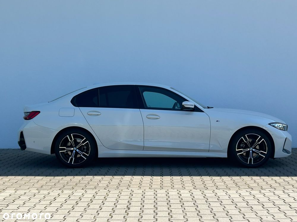 BMW Seria 3 318i M Sport - 4