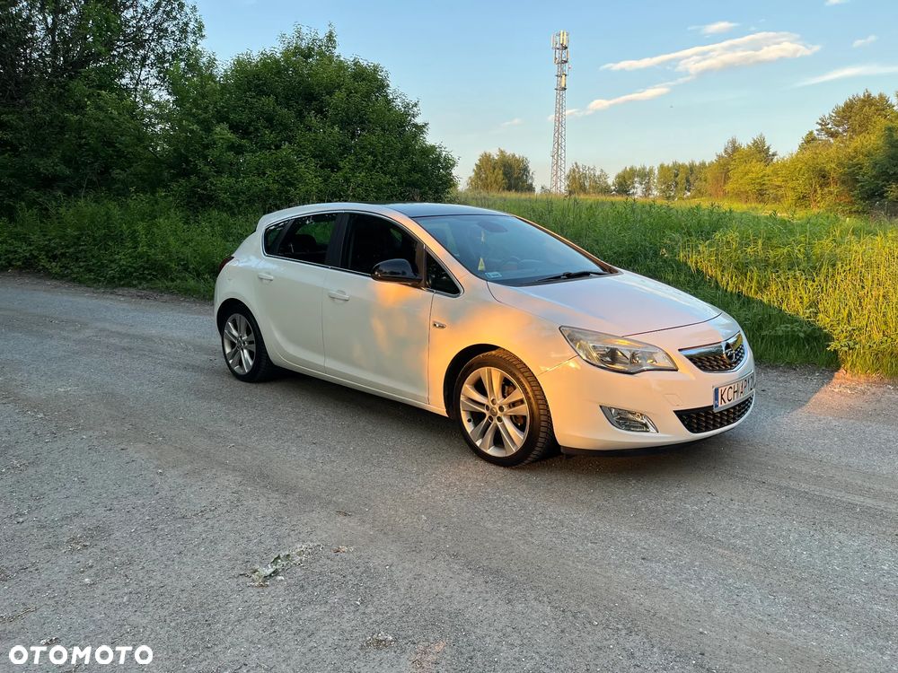 Opel Astra 1.6 Easytronic Cosmo - 1