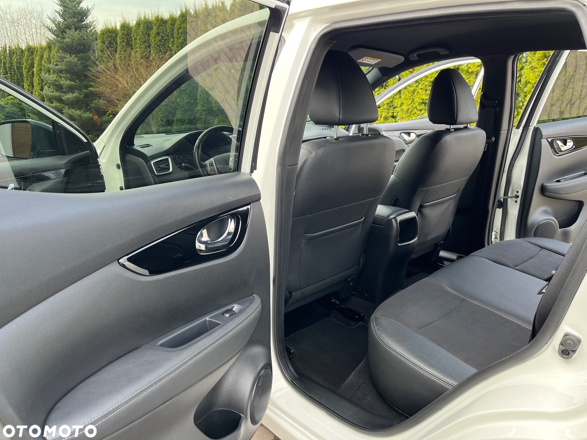 Nissan Qashqai 1.2 DIG-T Xtronic 360 - 25