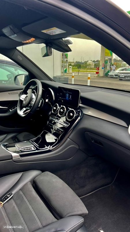 Mercedes-Benz GLC 300 e 4Matic 9G-TRONIC AMG Line - 4