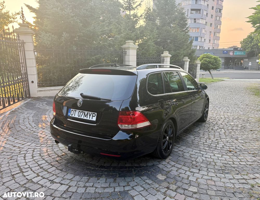 Volkswagen Golf 1.6 TDI DPF MATCH - 13