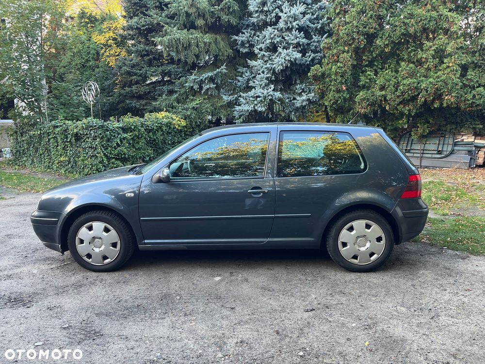 Volkswagen Golf - 4