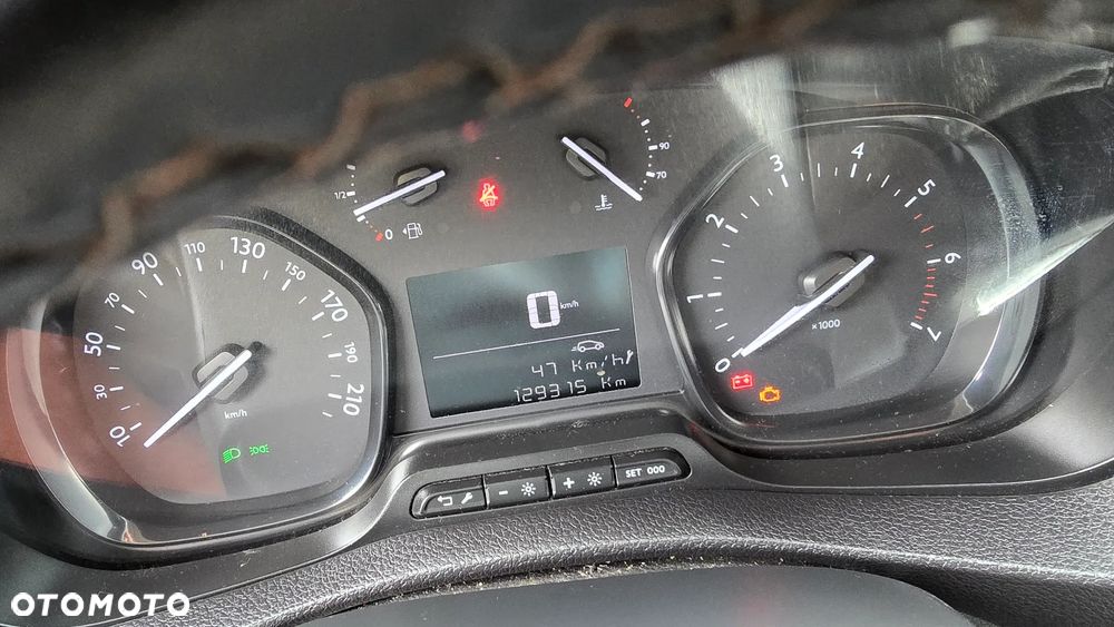 Opel Vivaro - 18