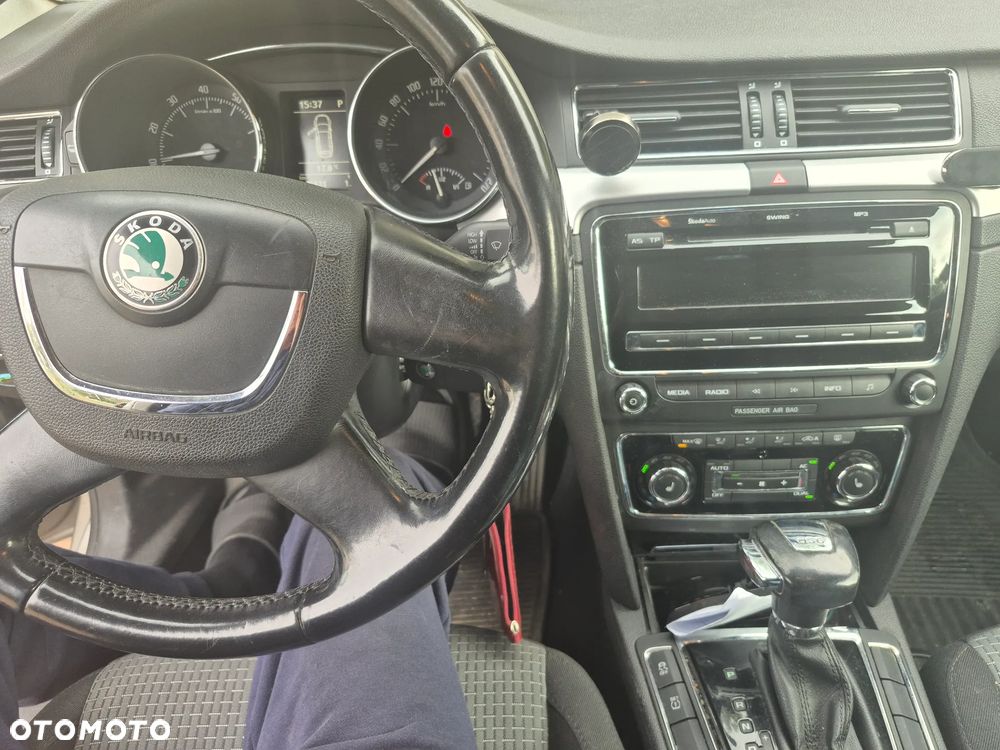 Skoda Superb 1.8 TSI Ambition DSG - 6