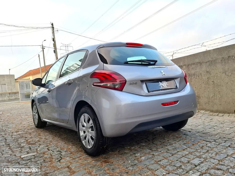 Peugeot 208 - 2