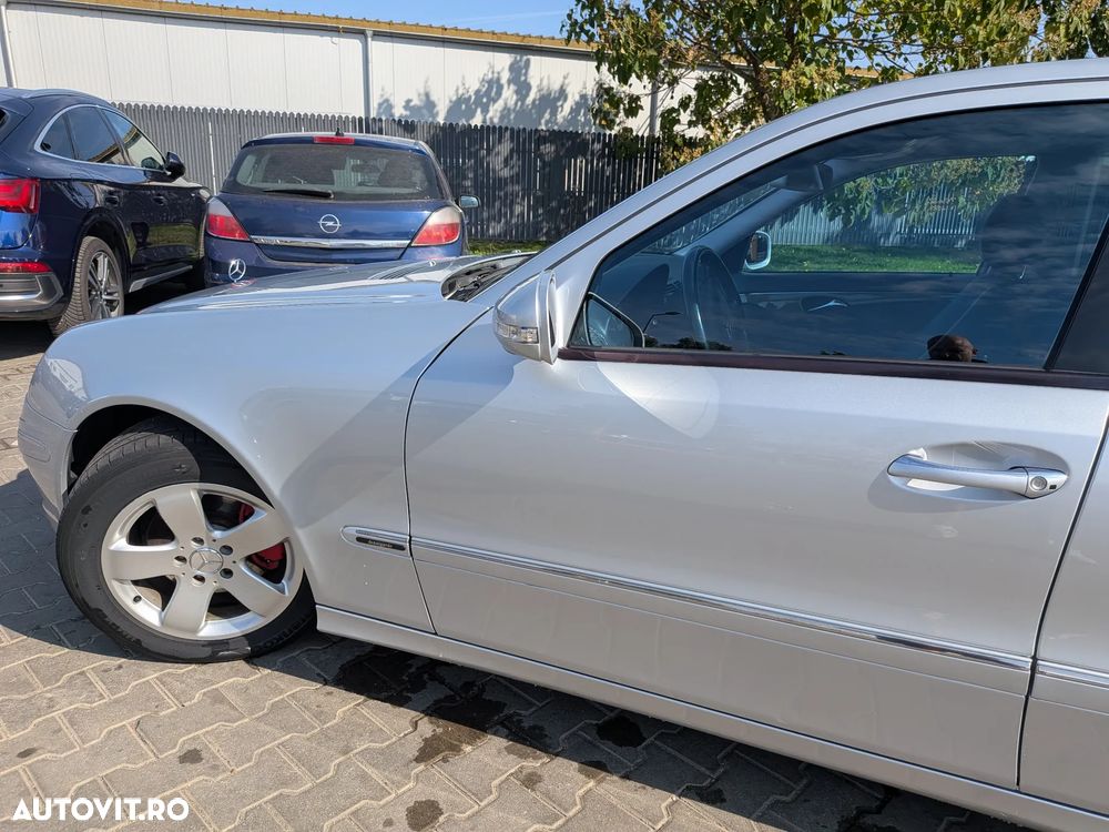 Mercedes-Benz E - 16
