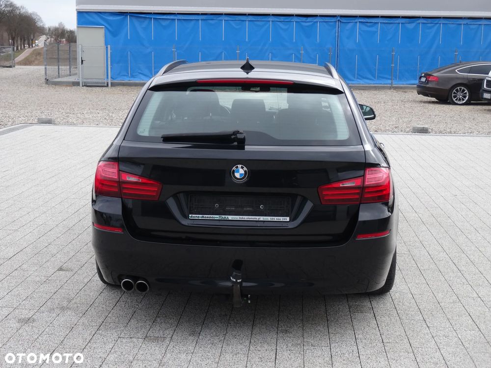BMW Seria 5 525d xDrive Sport-Aut - 9
