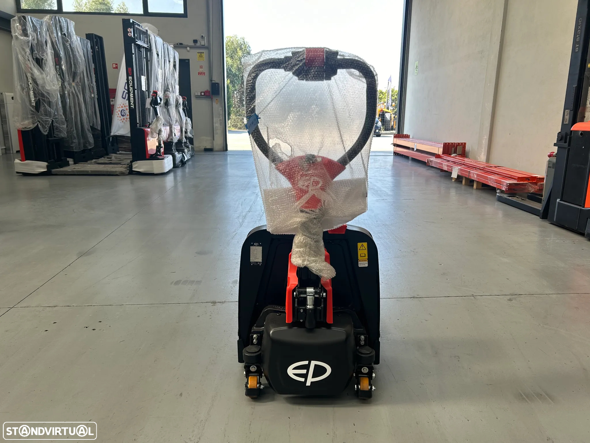 Outra não listada Porta Paletes Elétrico NOVO EP F4 com 2 rodas estabilizadoras - 4