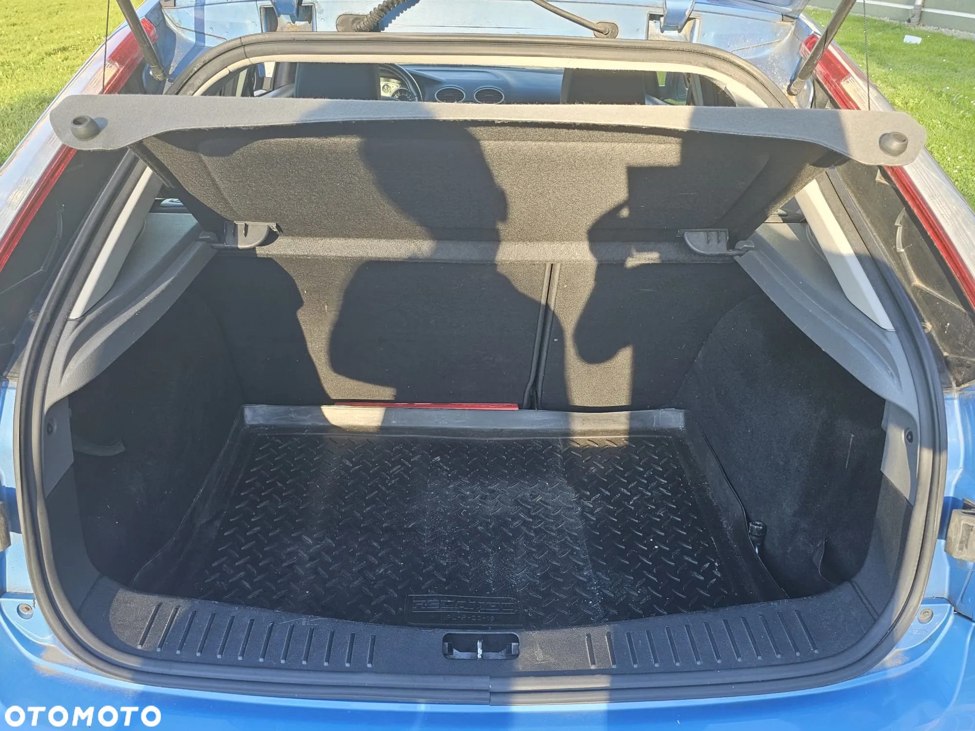 Ford Focus 1.6 16V Ambiente - 11