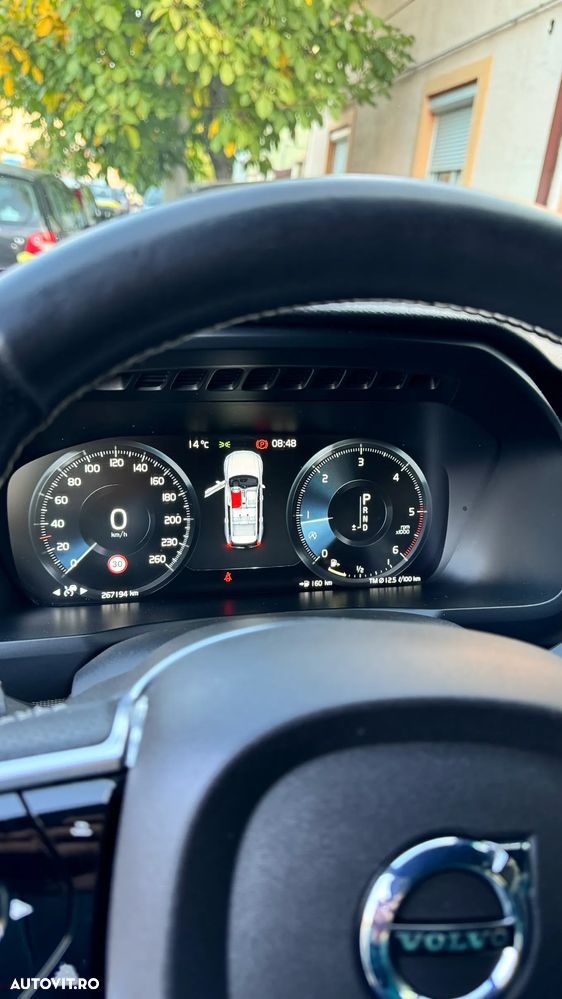 Volvo XC 90 D5 AWD R-Design - 5