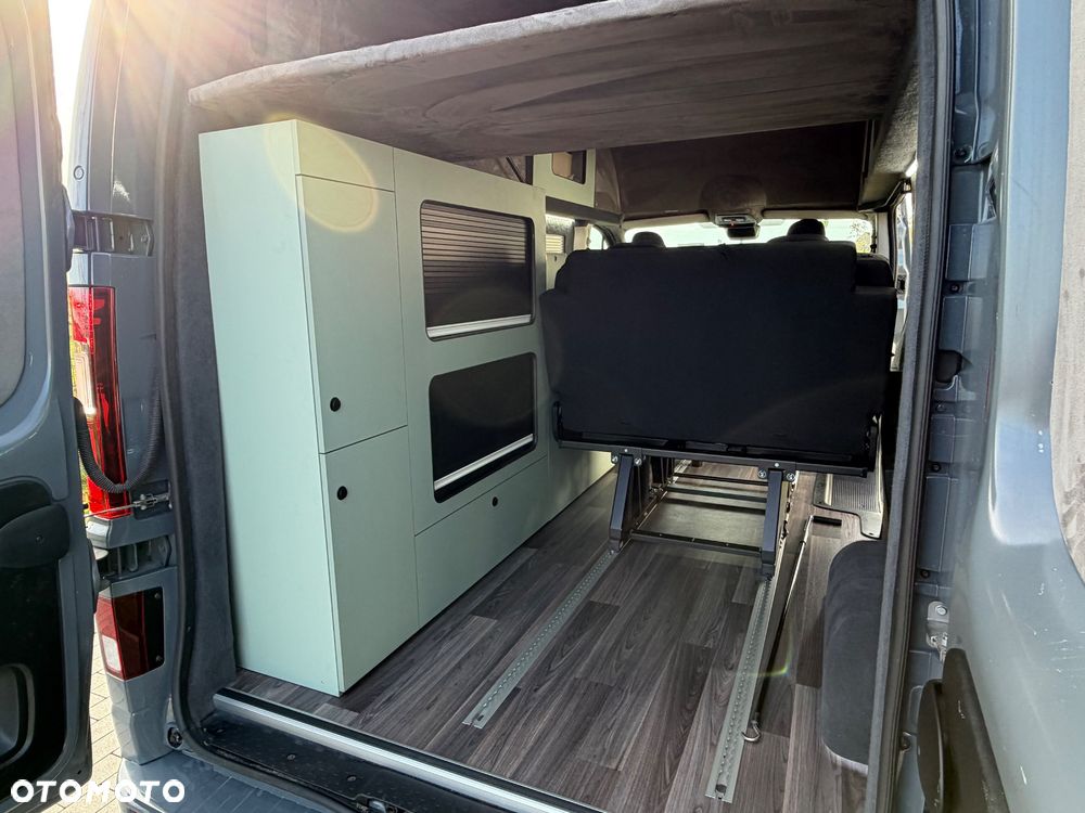 Renault Trafic - 13