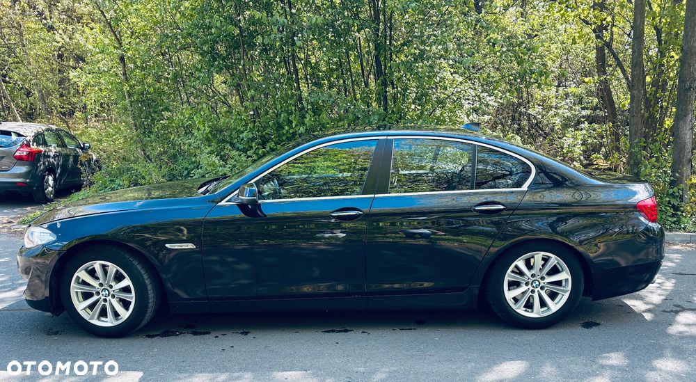 BMW Seria 5 520d xDrive - 7