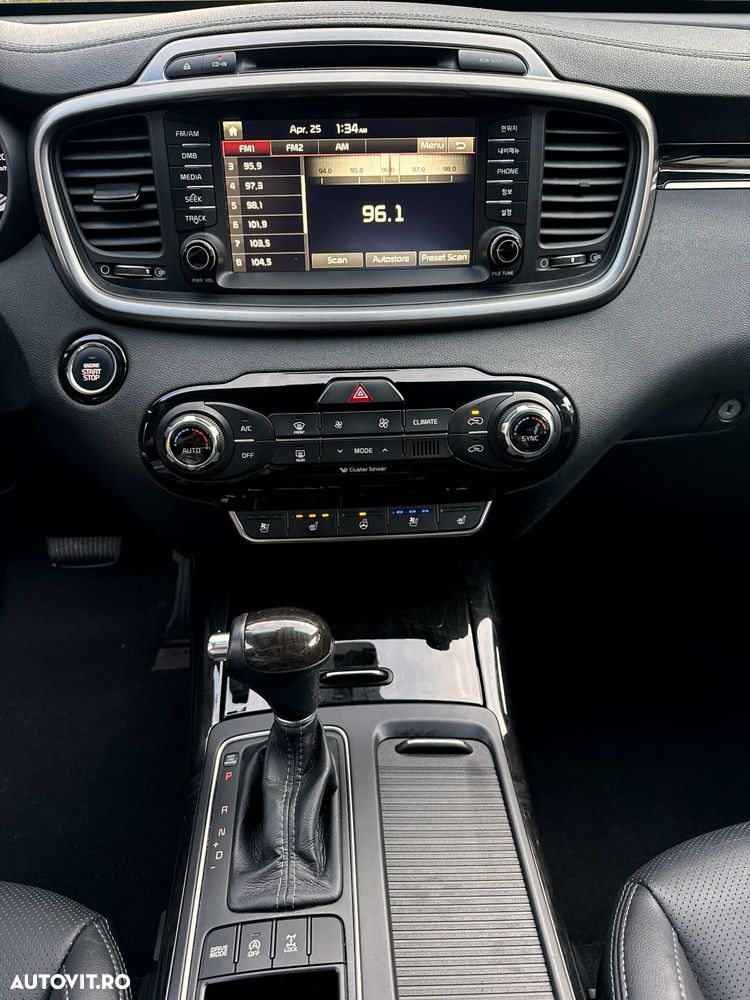 Kia Sorento 2.0 DSL 6AT 4x4 Nova - 26
