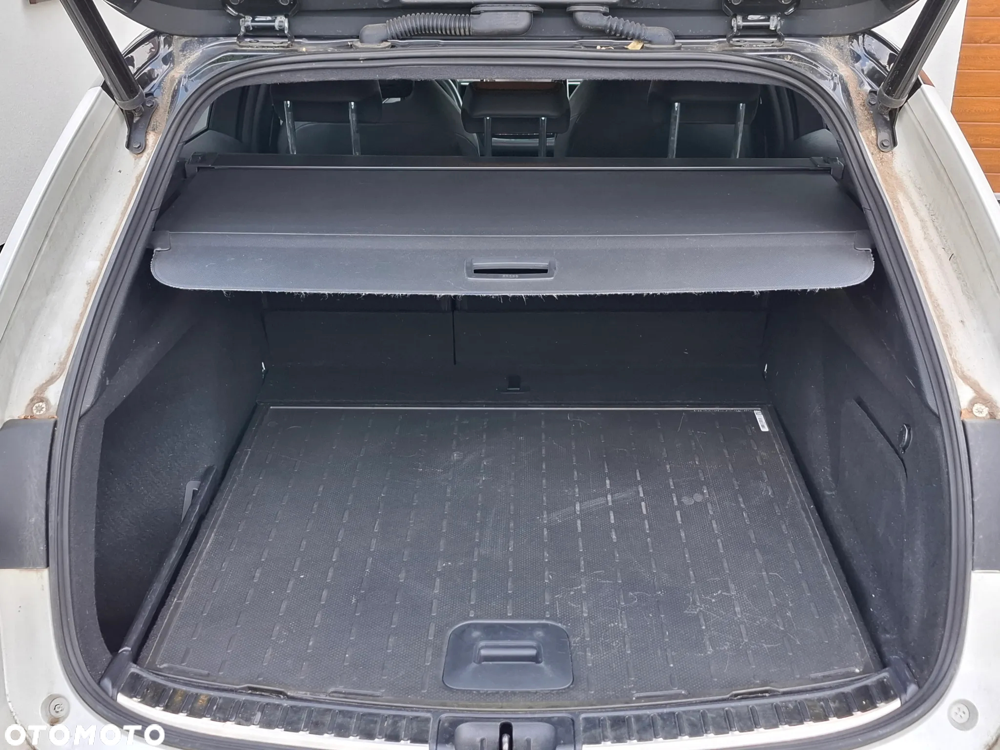 Toyota Corolla - 10