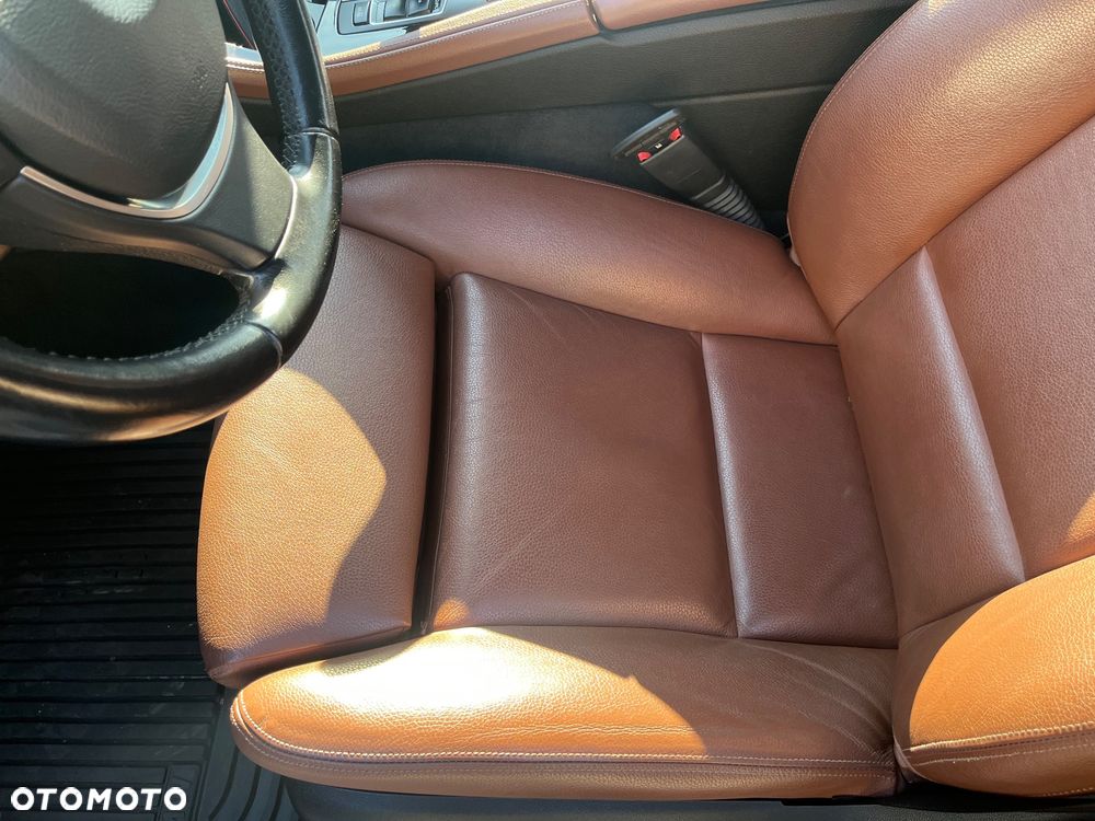 BMW Seria 5 530d xDrive - 25