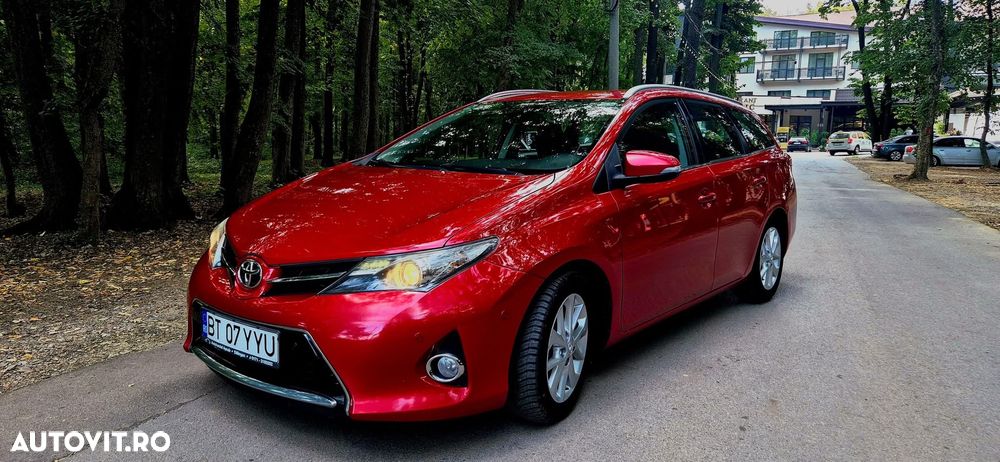 Toyota Auris 2.0 D-4D Comfort - 1