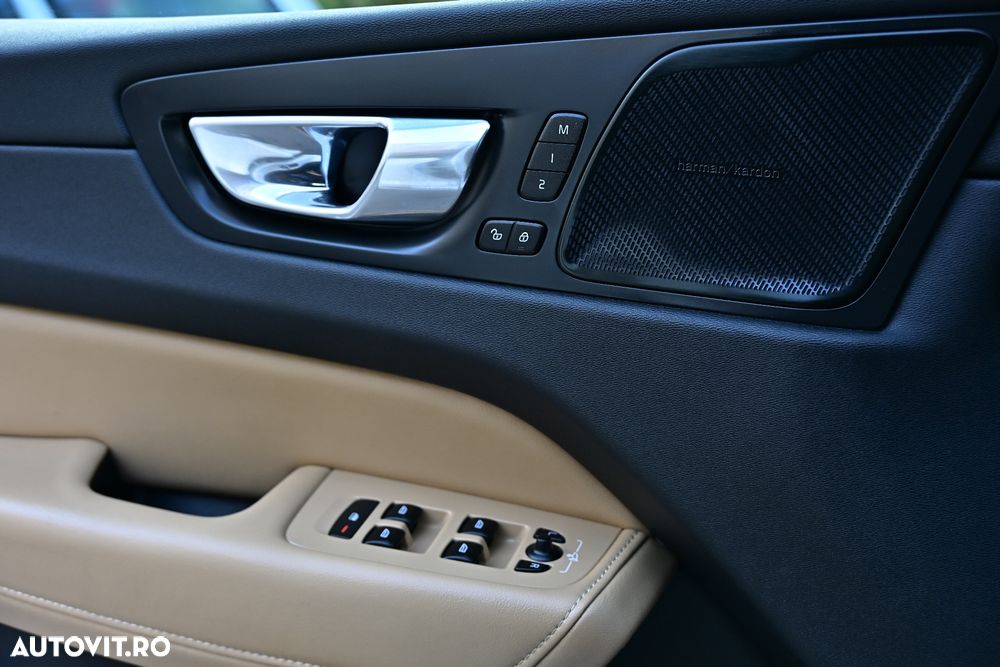 Volvo XC 60 T8 AWD Recharge Geartronic Inscription - 37