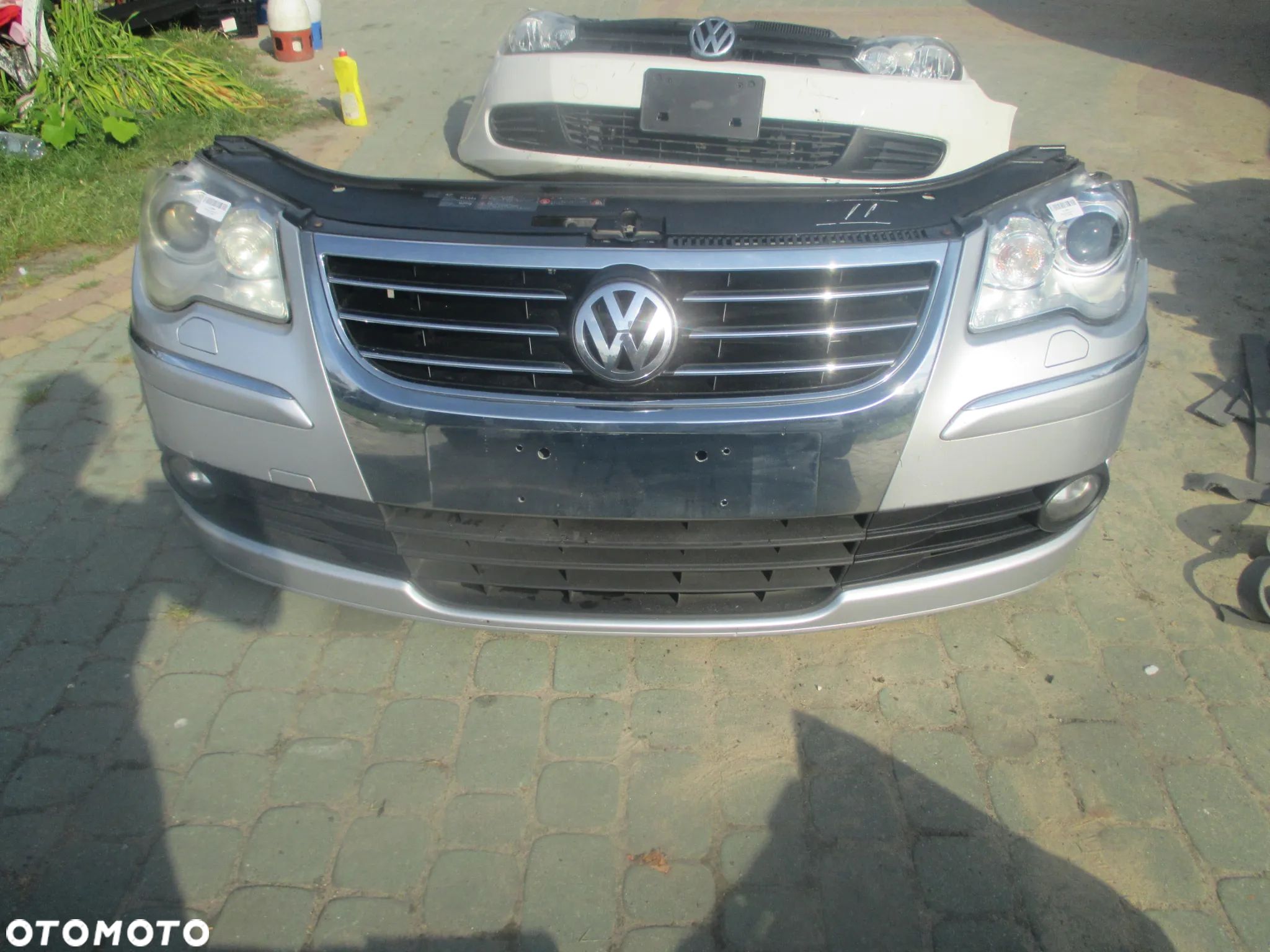 pas chłodnice zderzak lampa Xenon VW Touran I lift - 1