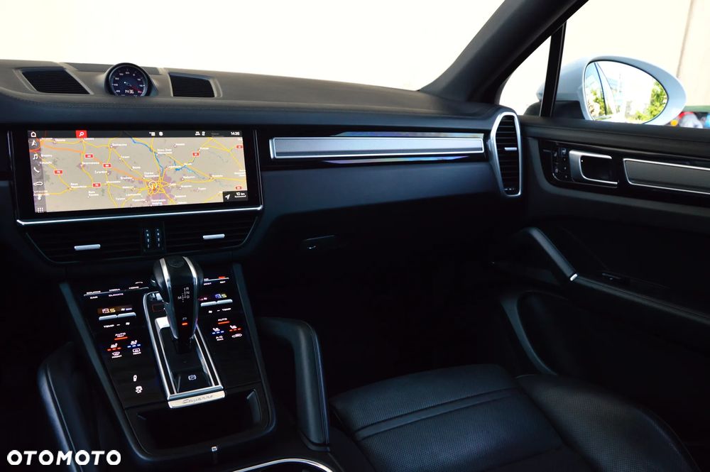 Porsche Cayenne Standard - 23