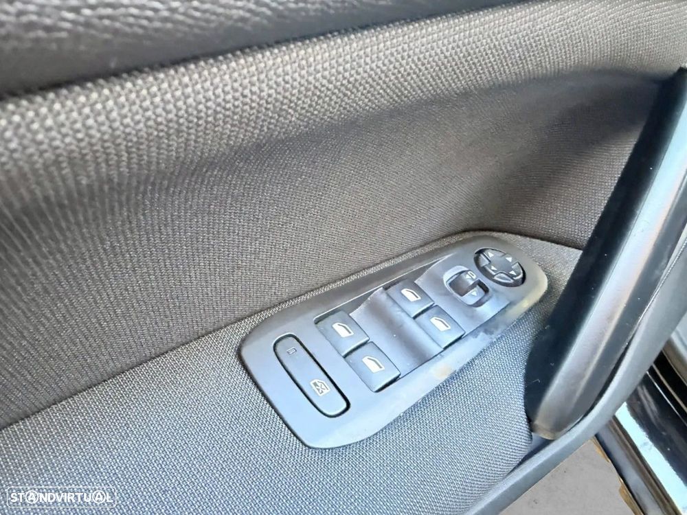Peugeot 308 1.2 PureTech Allure EAT8 - 13