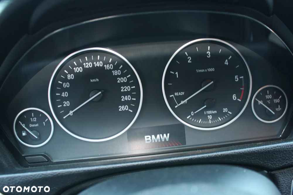 BMW Seria 3 318d Sport Line - 24