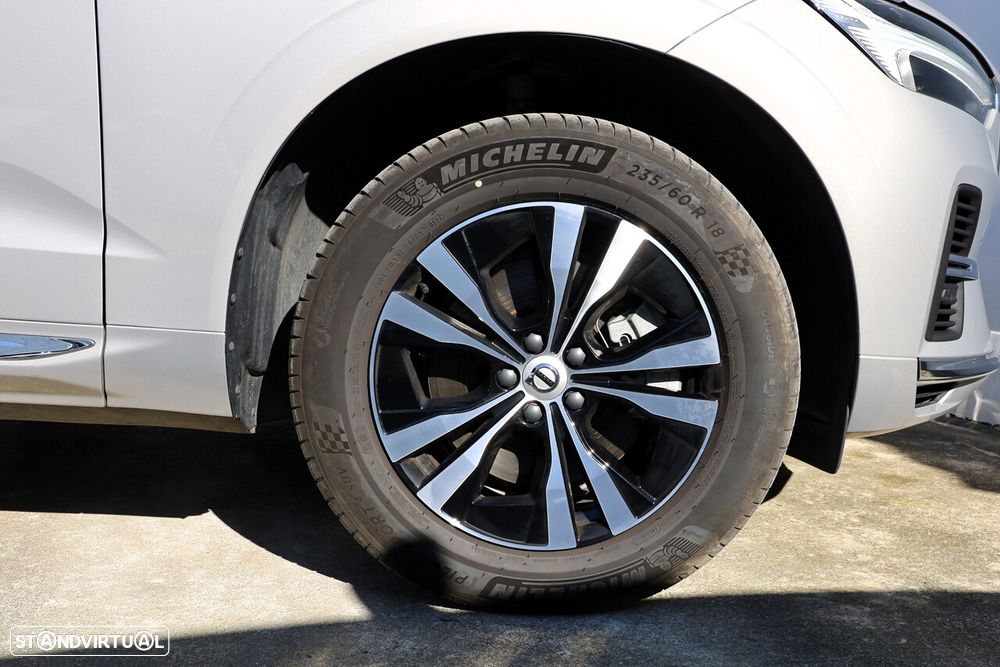 Volvo XC 60 2.0 T6 PHEV Core AWD - 8