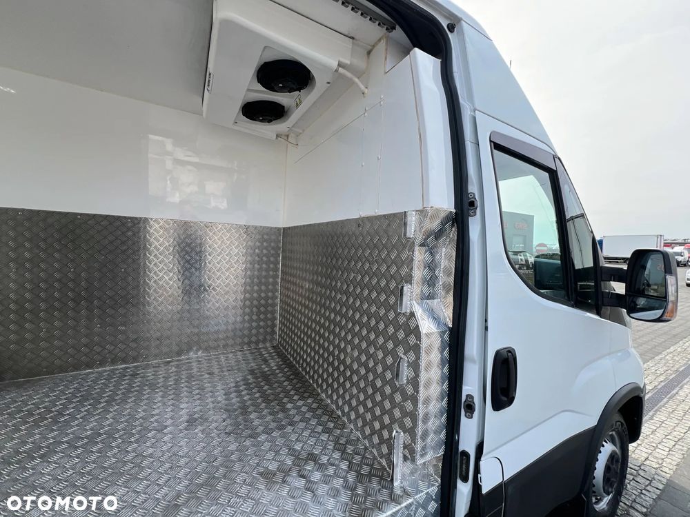 Iveco Daily 35S18 High-Matic L3H2 Furgon Chłodnia/Mroźnia Izoterma Salon PL - 12