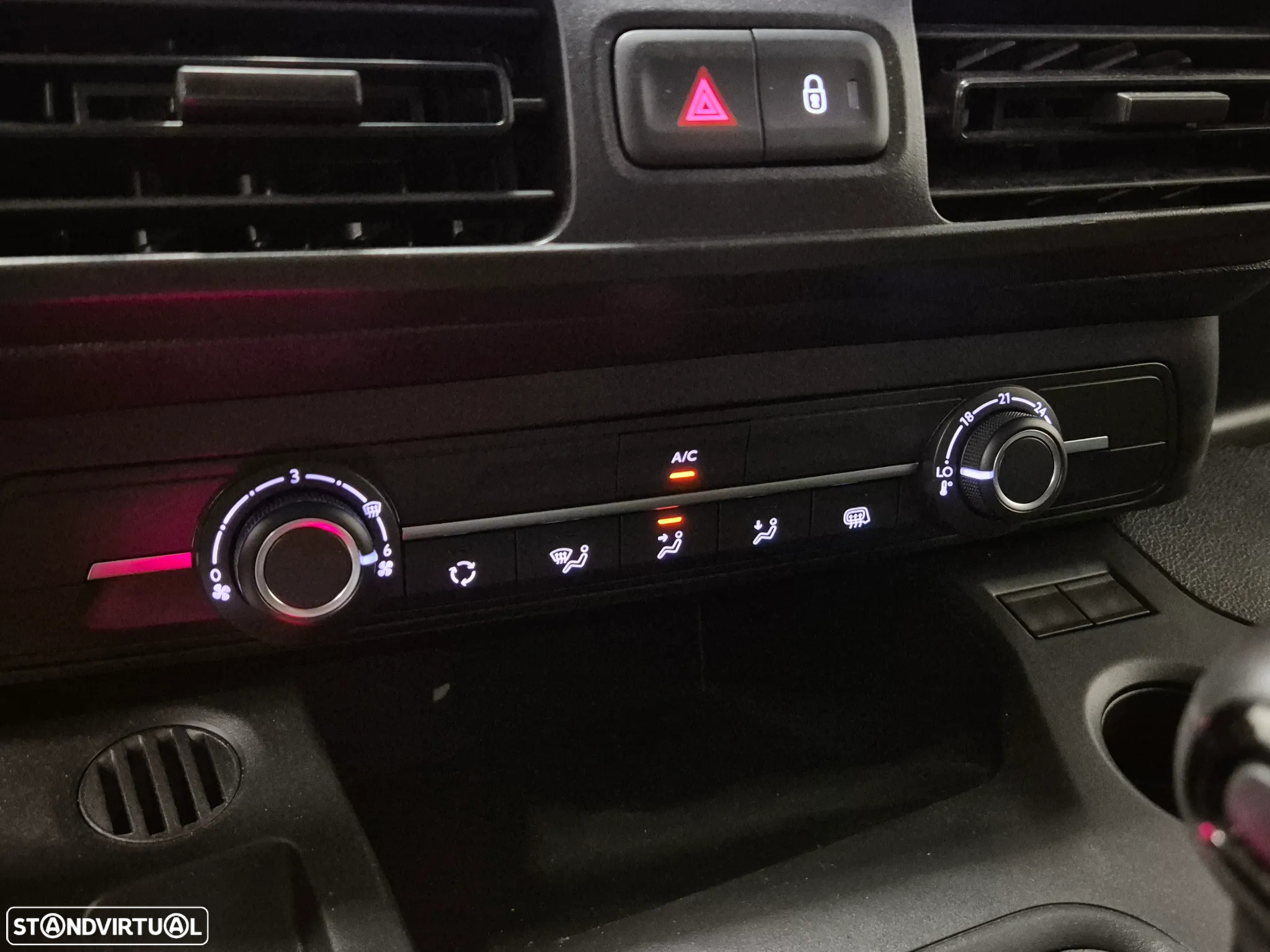 Citroën Berlingo 1.5 BlueHDI  (3 LUG) Caixa de 6 Vel. - 27