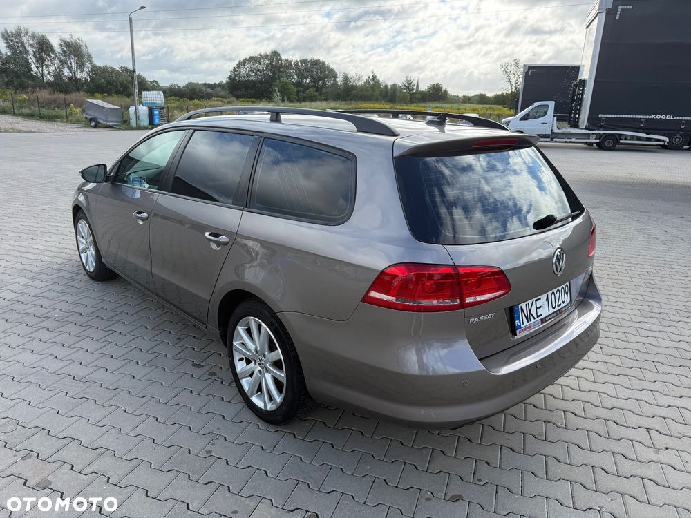 Volkswagen Passat 2.0 Blue TDI SCR Comfortline - 6