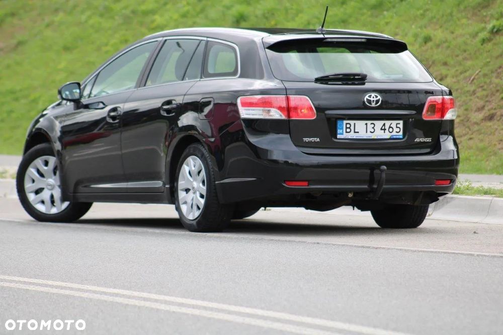 Toyota Avensis 1.8 Sol plus NAVI - 5