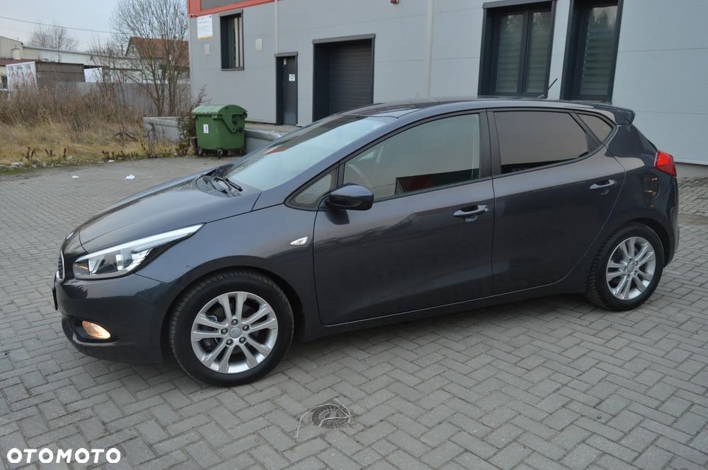 Kia Ceed 1.4 CVVT Fifa World Cup Edition - 6