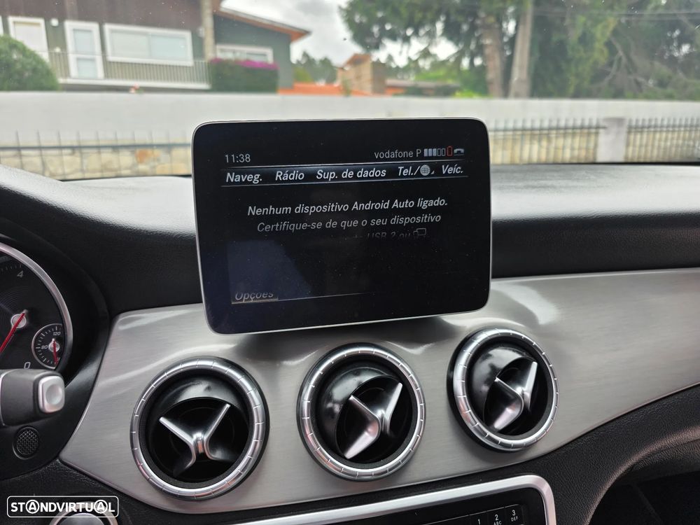 Mercedes-Benz CLA 200 CDI AMG Line Aut. — fotografia 25