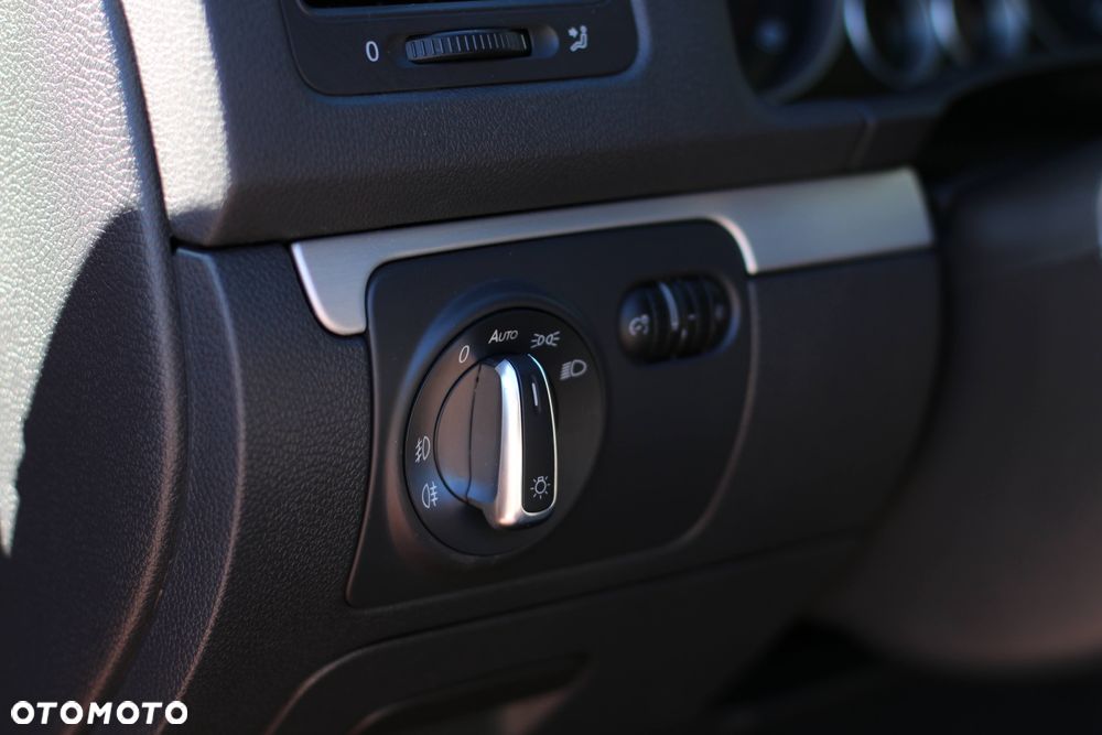 Volkswagen Golf - 15