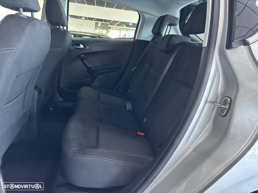 Peugeot 208 1.6 BlueHDi Style - 7