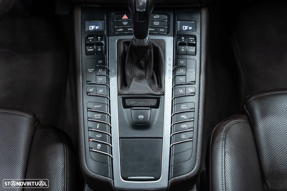 Porsche Macan Turbo PDK - 19