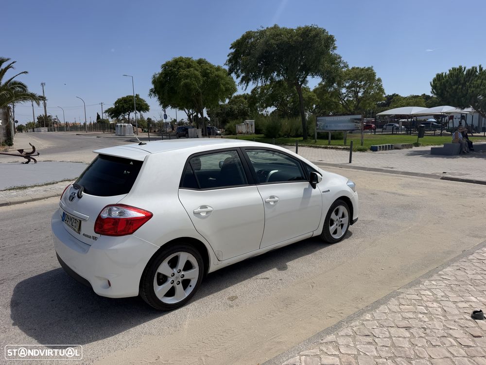 Toyota Auris 1.8 HSD Sport+Skyview +Navi - 3