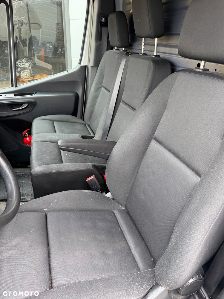 Mercedes-Benz Sprinter - 7