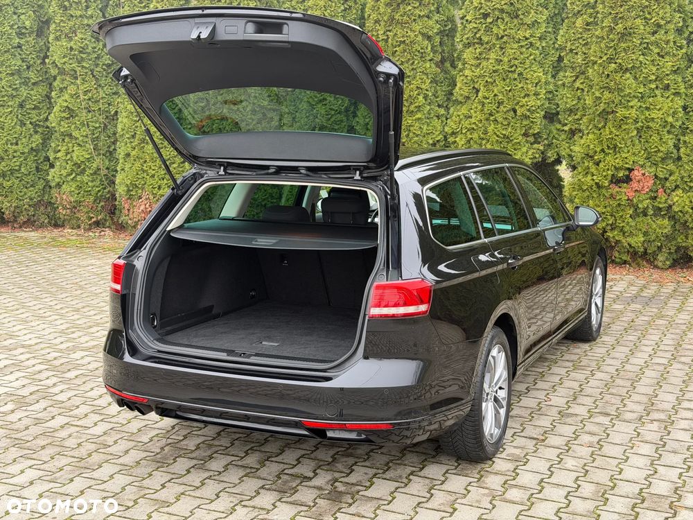 Volkswagen Passat - 24