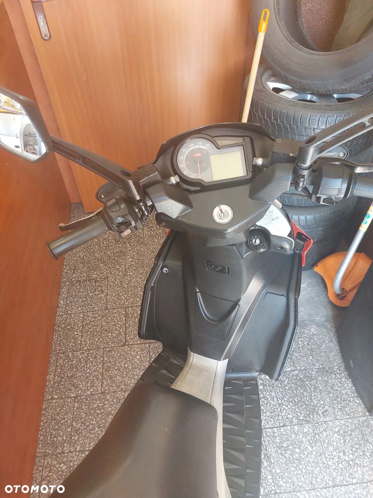 Aprilia SR - 7
