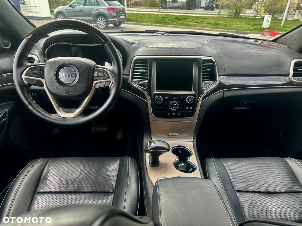 Jeep Grand Cherokee 5.7 V8 HEMI Overland - 24