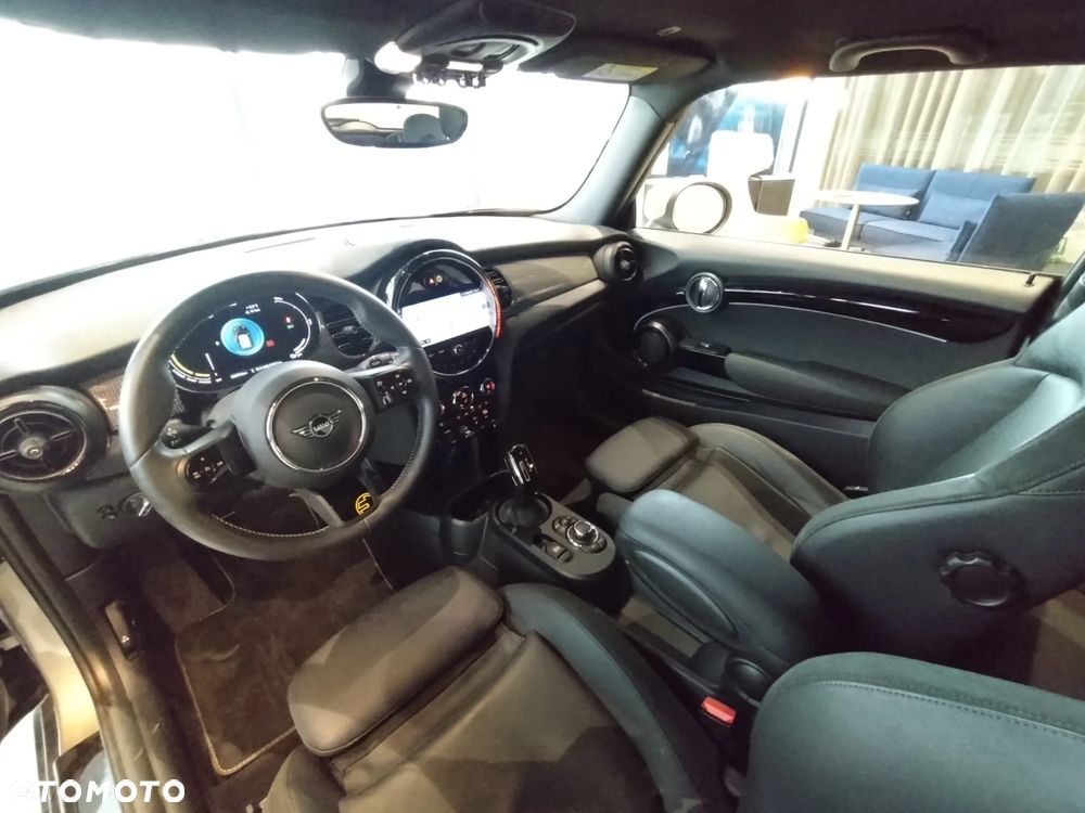 MINI Cooper SE Electric Trim - 15