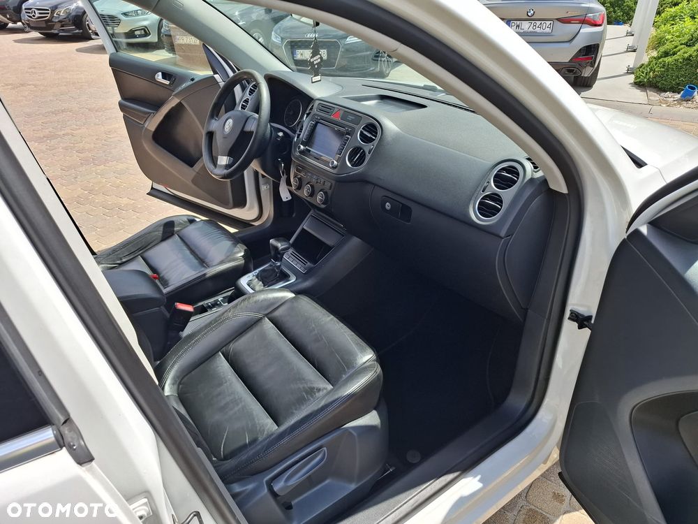 Volkswagen Tiguan - 12