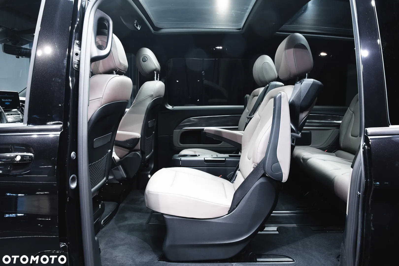 Mercedes-Benz Klasa V 300 d 4-Matic Avantgarde 9G-Tronic (d³ugi) - 22