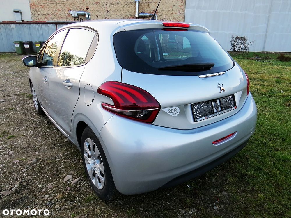 Peugeot 208 - 6