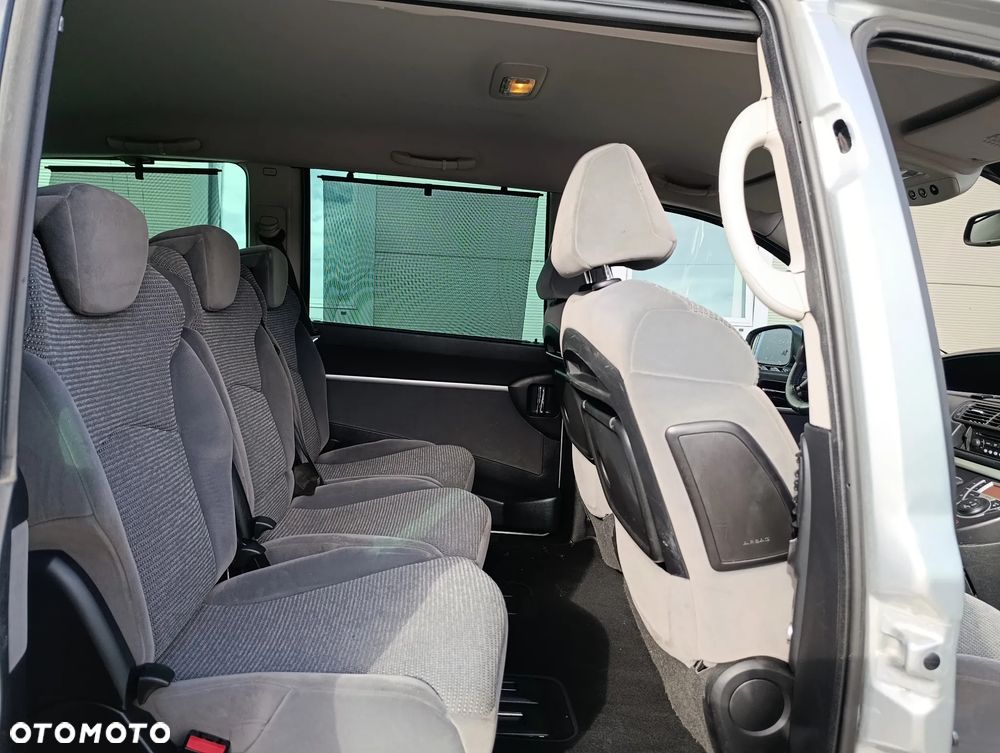 Peugeot 807 HDi 135 Premium - 21