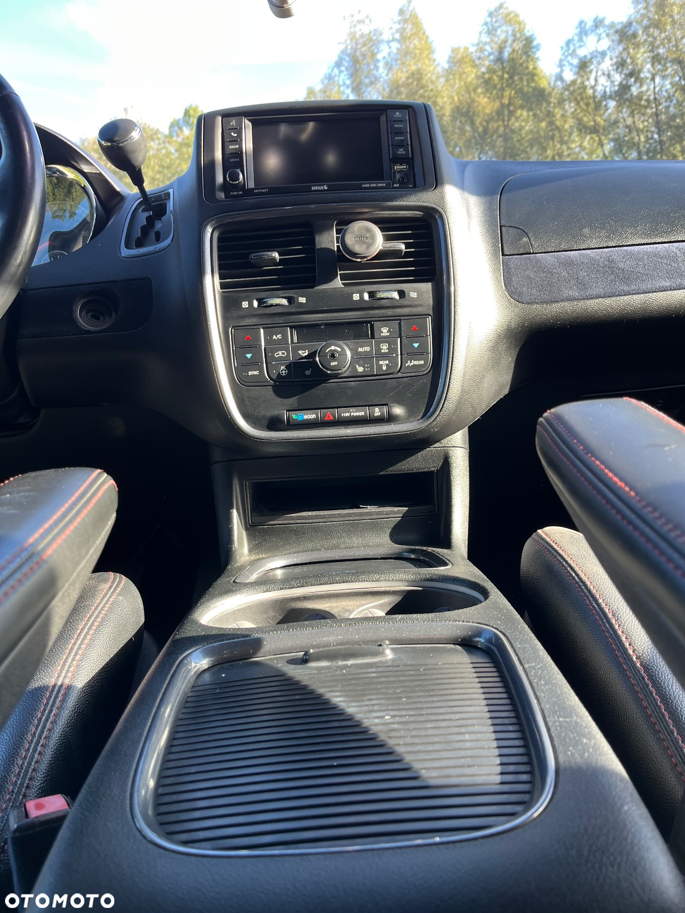 Dodge Grand Caravan - 16