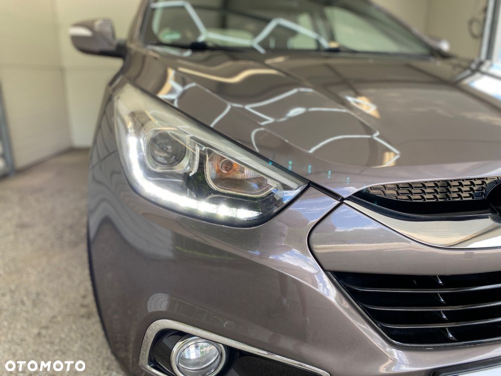 Hyundai ix35 2.0 CRDi 4WD Automatik Fifa World Cup Gold Edition - 18