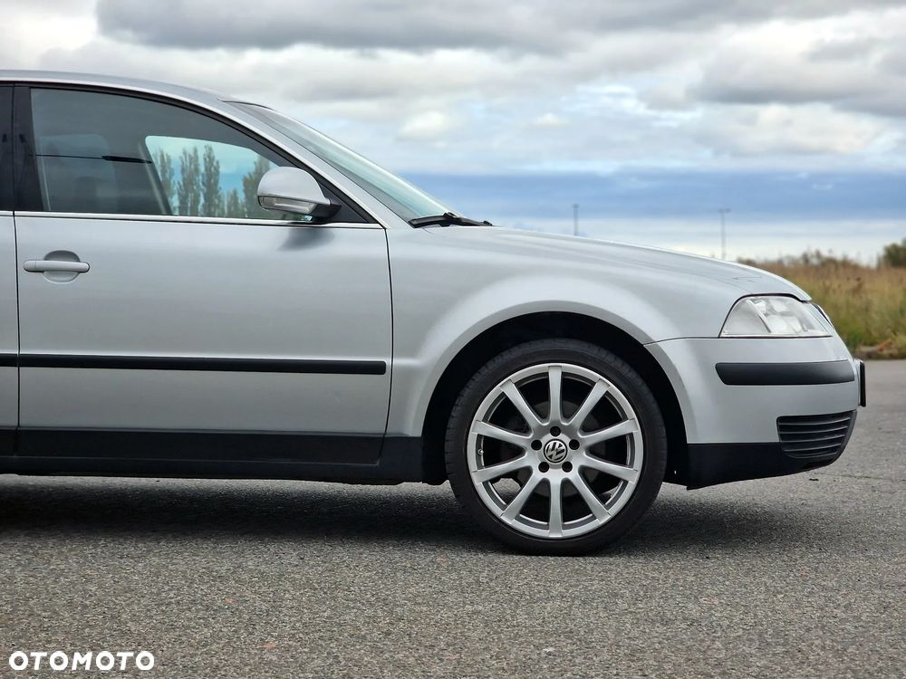 Volkswagen Passat 1.6 Exclusive - 13