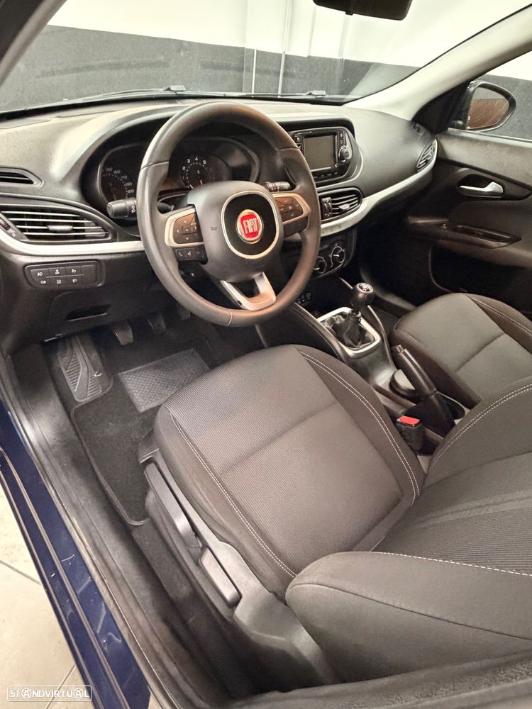Fiat Tipo Station Wagon 1.4 Lounge J17 - 23